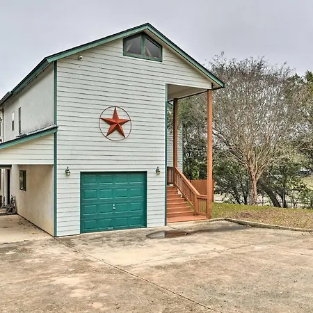 Lakehills Vacation Rental On Medina Lake